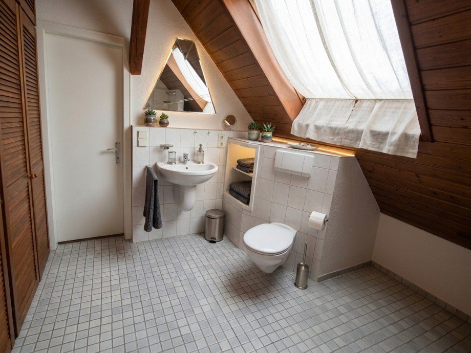 Bad 2. DG 2 Maisonettewohnung Konstanz-Litzelstetten