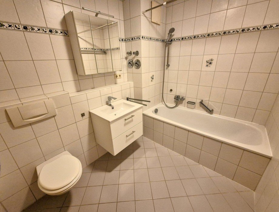 Bad Dachgeschosswohnung Randegg