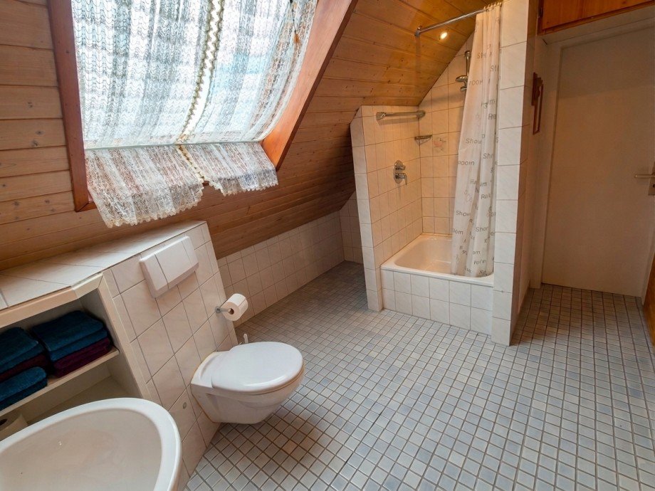 Bad 2. DG 1 Maisonettewohnung Konstanz-Litzelstetten